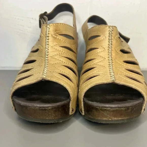 DANSKO ROWENA Women Beige Leather Slingback Chunky Heel Size 42 - Picture 3 of 7